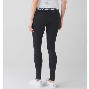 Lululemon Wunder Under Black / Ying Yang Stripe White Black Size 4